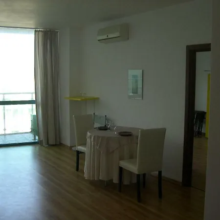דירה Sea View, 2 703,
